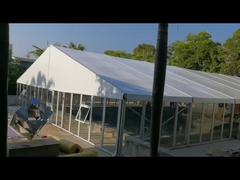 Zelt für den Sportsaal