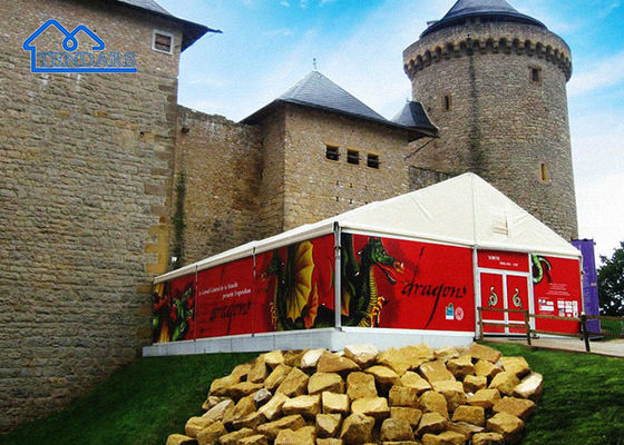 Luxuriöse Veranstaltungszelt für Hochzeitsfeiern, Kirchenfeste usw.