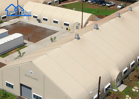 Galvanisierter Stahlrahmen 6x6m Kurvenzelt Feuerretardent Abdeckung Stromlinienform für Outdoor-Funktionen
