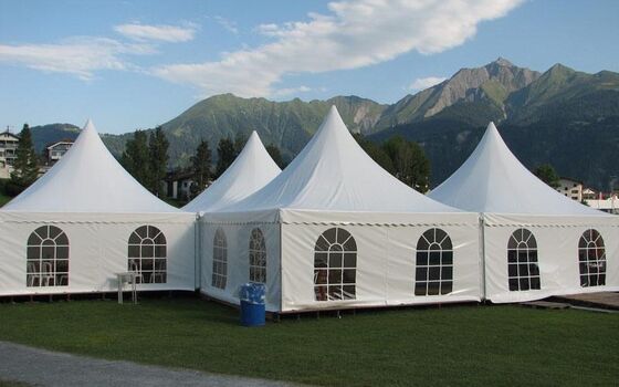 Kompakte Party-Festzelte für den Außenbereich, Rahmen aus extrudierter Aluminiumlegierung, europäischer Standard, verankerte Schutzstruktur